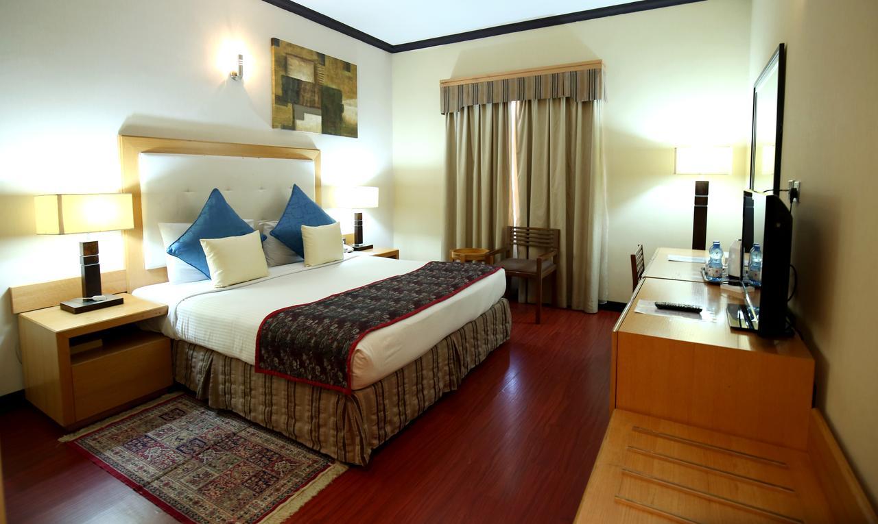 London Crown Hotel Dubai Exterior photo